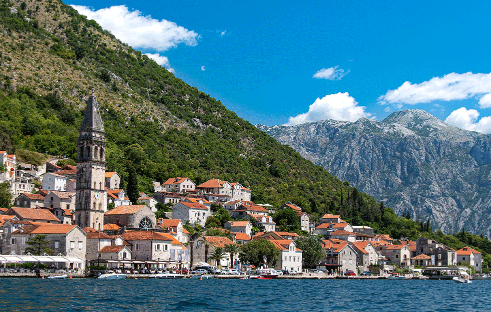 U KAKVOM SU EKONOMSKOM ODNOSU TURSKA I CRNA GORA? Turski <span style='color:red;'><b>biznismeni</b></span> su 'osvojili' privredu Crnogoraca!